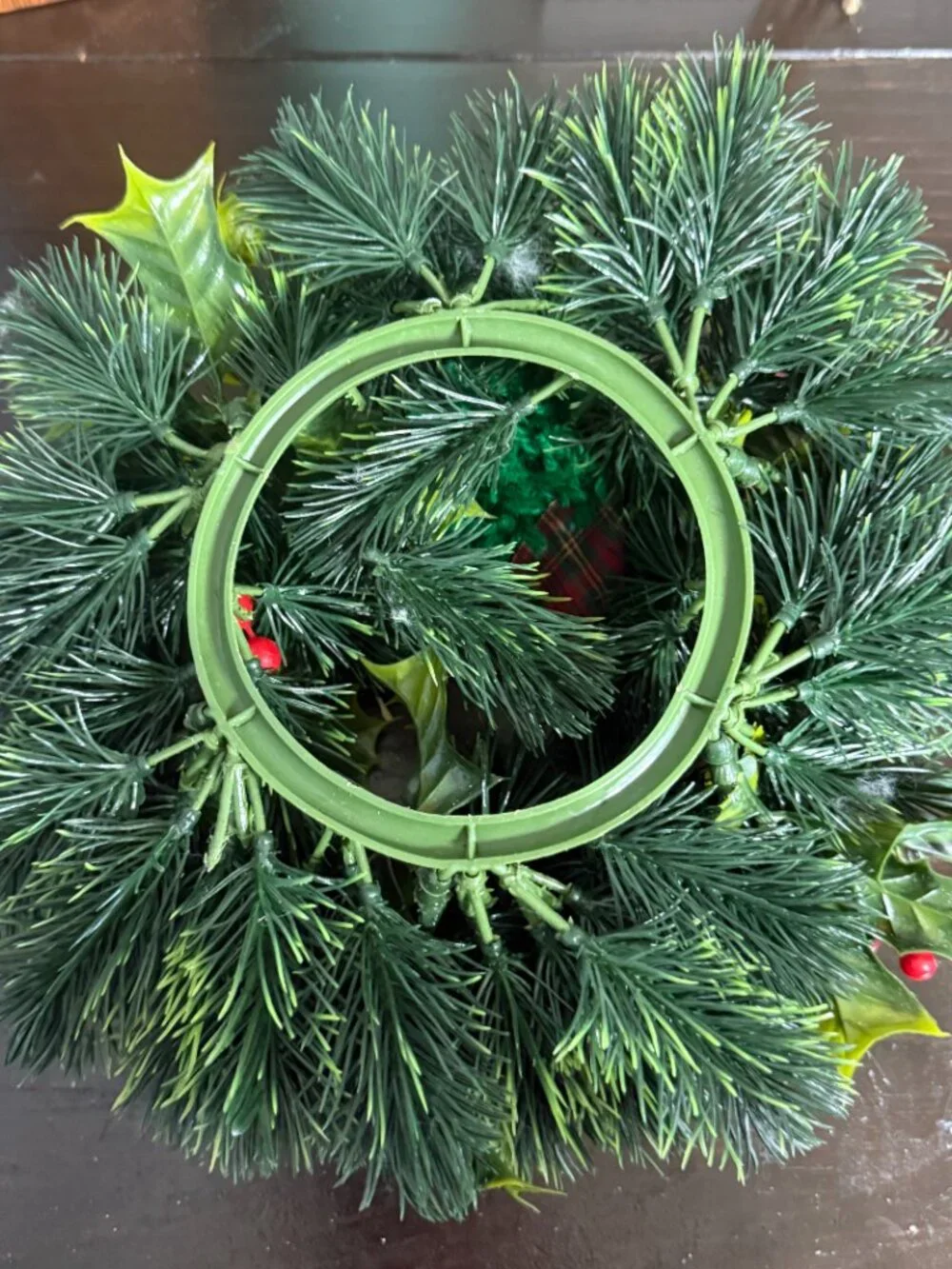 Vintage Hallmark Christmas Decor Yarn Doll Holiday Wreath 10